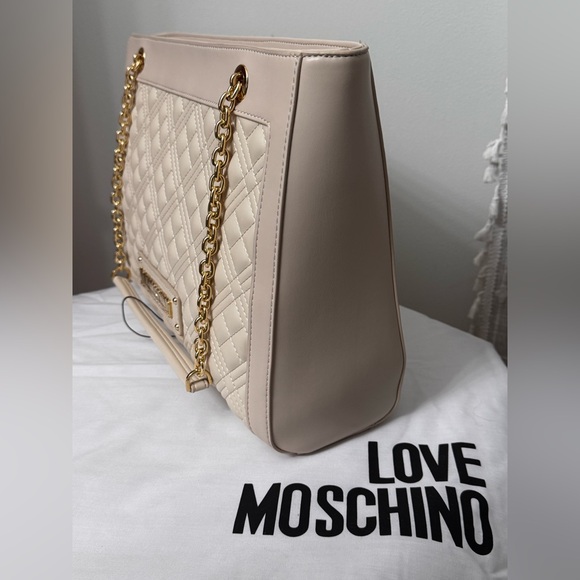 NWT Love Moschino Cream Quilted Borsa Tote & Gold Chain Handles(with dust bag) - Picture 11 of 16